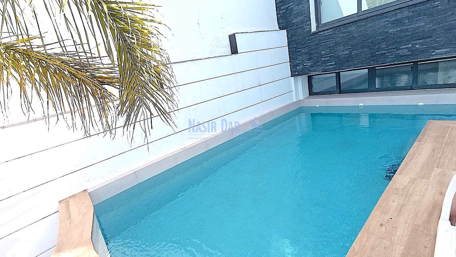 4 sypialnia Dom szeregowy na sprzedaż w Nerja z basenem - 780 000 € (Ref: 9816372)