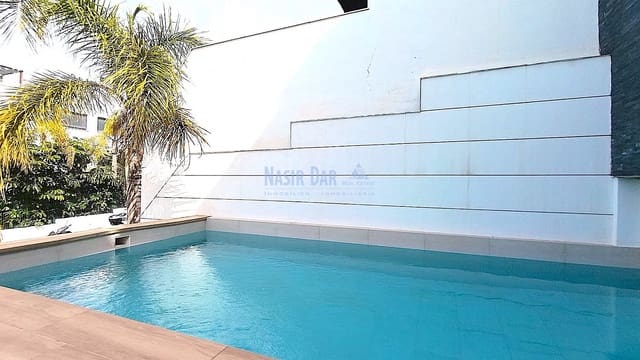 4 sypialnia Dom szeregowy na sprzedaż w Centro, Nerja z basenem - 780 000 € (Ref: 9816372)