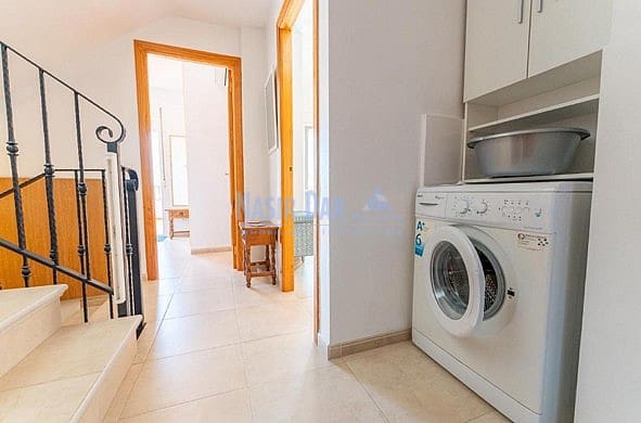 3 soverom Rekkehus til salgs i Nerja med svømmebasseng - € 756 (Ref: 9905314)