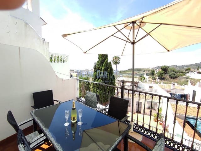 3 soverom Rekkehus til salgs i Avda Pescia - Ctra de Frigiliana, Nerja med svømmebasseng - € 756 (Ref: 9905314)