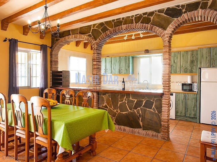 4 Zimmer Villa zu verkaufen in Nerja mit Pool Garage - 850.000 € (Ref: 9938695)