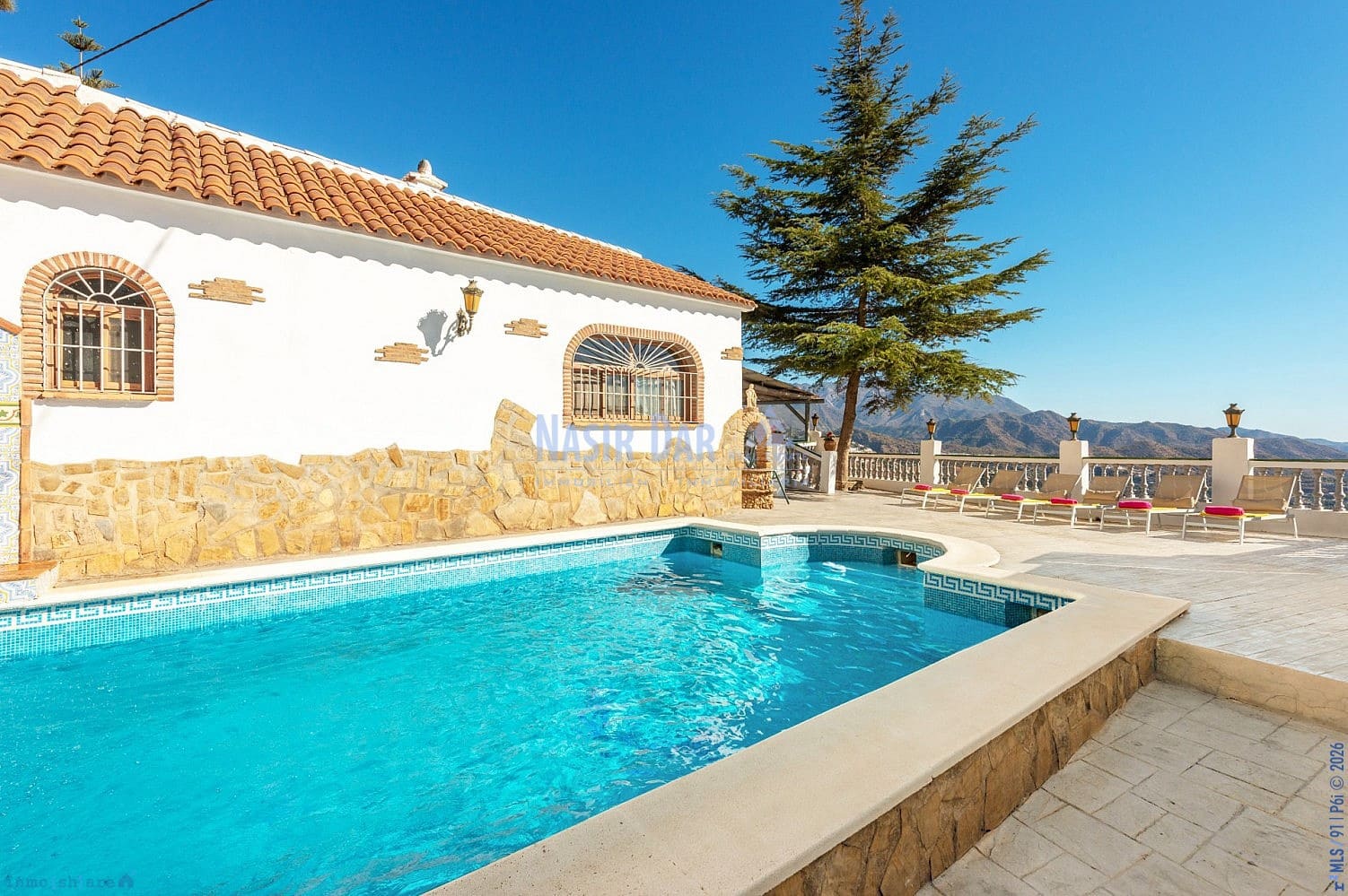 Casa de 6 habitaciones en Frigiliana en venta con piscina garaje - 950.000 € (Ref: 9996204)