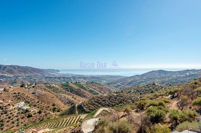 Casa de 6 habitaciones en Frigiliana en venta con piscina garaje - 950.000 € (Ref: 9996204)