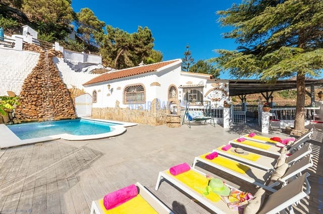 Casa de 6 habitaciones en Frigiliana en venta con piscina garaje - 950.000 € (Ref: 9996204)