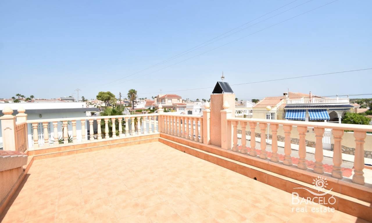 Chalet de 4 habitaciones en Ciudad Quesada en venta con piscina garaje - 395.000 € (Ref: 10012305)
