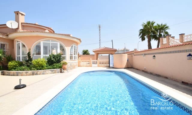 Chalet de 4 habitaciones en Ciudad Quesada, Rojales en venta con piscina garaje - 395.000 € (Ref: 10012305)