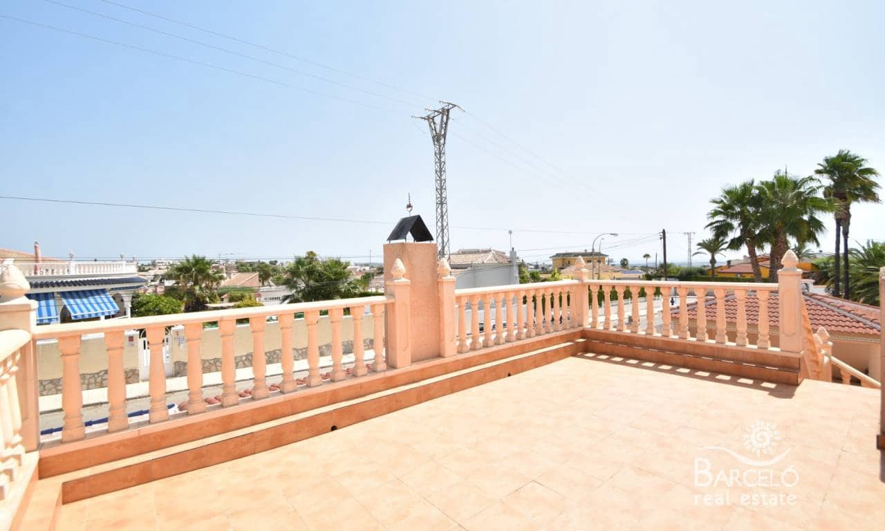 Chalet de 4 habitaciones en Ciudad Quesada en venta con piscina garaje - 395.000 € (Ref: 10012305)