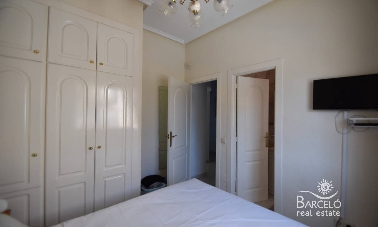 4 sypialnia Willa na sprzedaż w Dona Pepa z basenem garażem - 575 000 € (Ref: 10029708)