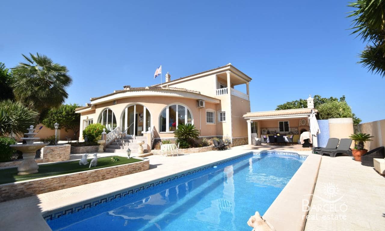 4 sypialnia Willa na sprzedaż w Dona Pepa z basenem garażem - 575 000 € (Ref: 10029708)