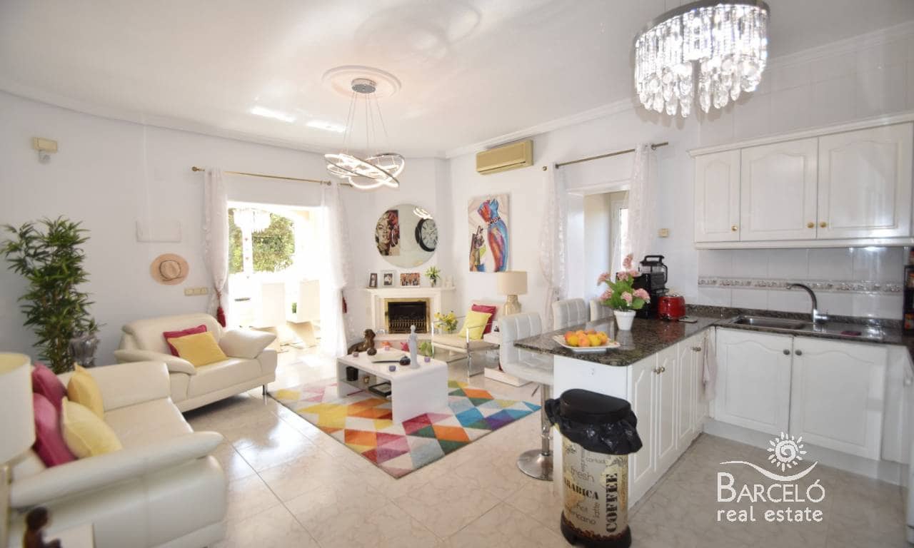 4 sypialnia Willa na sprzedaż w Dona Pepa z basenem garażem - 575 000 € (Ref: 10029708)