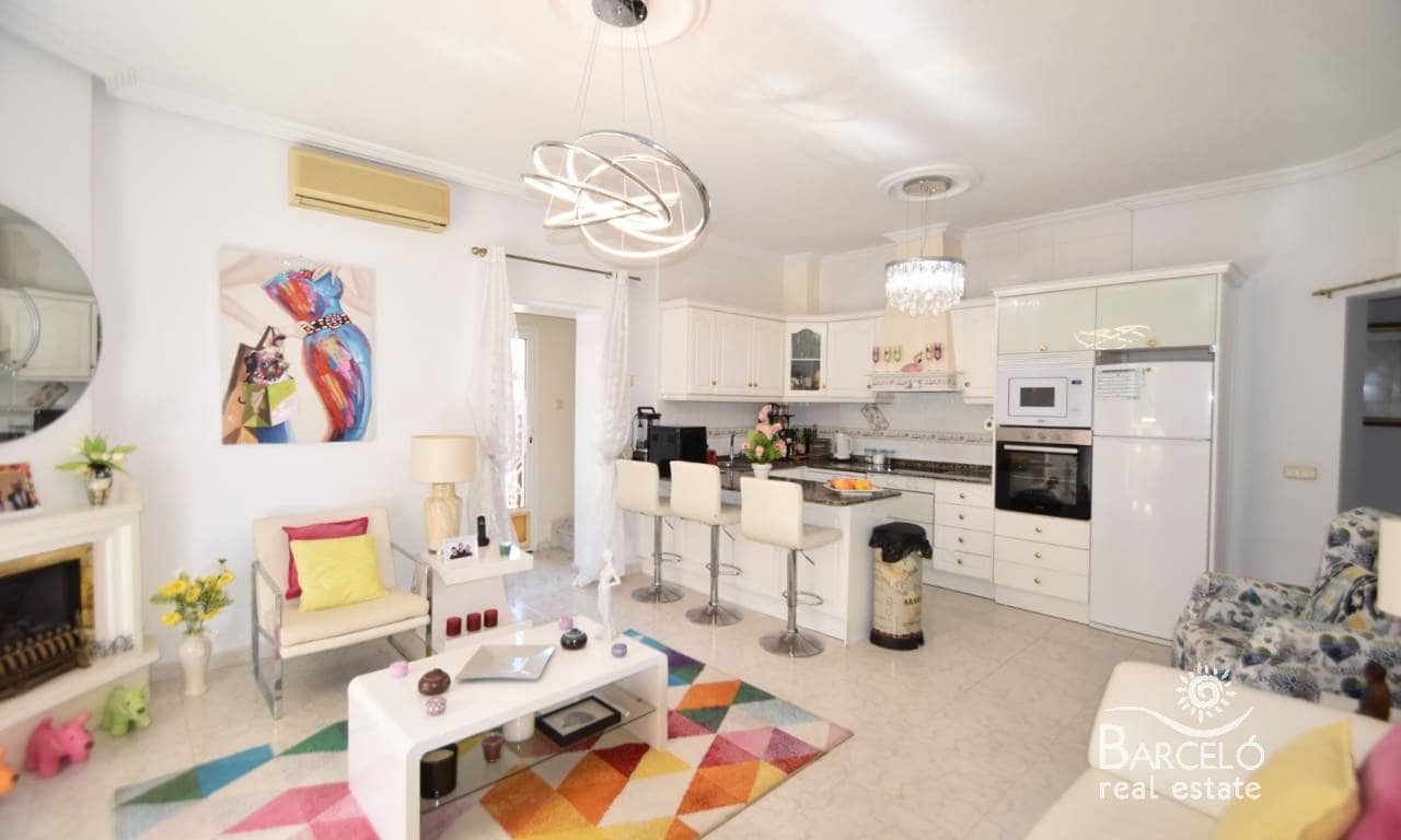 4 sypialnia Willa na sprzedaż w Dona Pepa z basenem garażem - 575 000 € (Ref: 10029708)