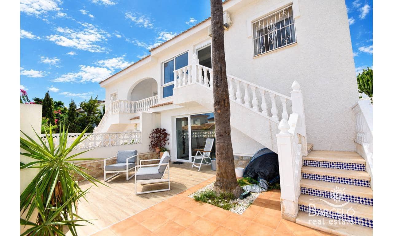 Chalet de 5 habitaciones en Ciudad Quesada en venta con piscina - 295.000 € (Ref: 10120990)