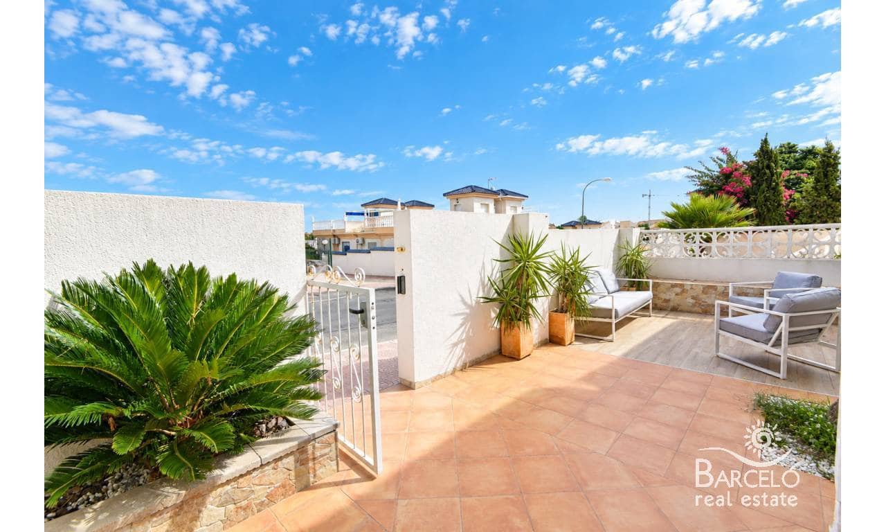 Chalet de 5 habitaciones en Ciudad Quesada en venta con piscina - 295.000 € (Ref: 10120990)