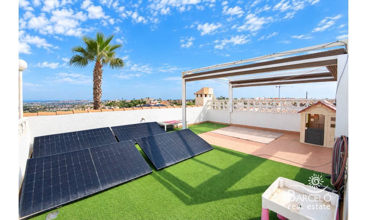 Chalet de 5 habitaciones en Ciudad Quesada en venta con piscina - 295.000 € (Ref: 10120990)