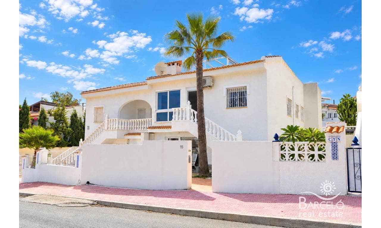 Chalet de 5 habitaciones en Ciudad Quesada en venta con piscina - 295.000 € (Ref: 10120990)
