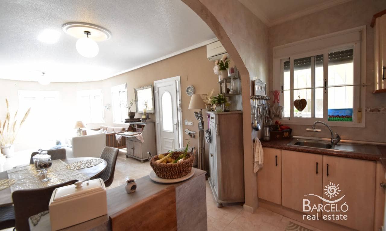 3 slaapkamer Villa te koop in Lo Pepin met zwembad garage - € 378.000 (Ref: 10169420)