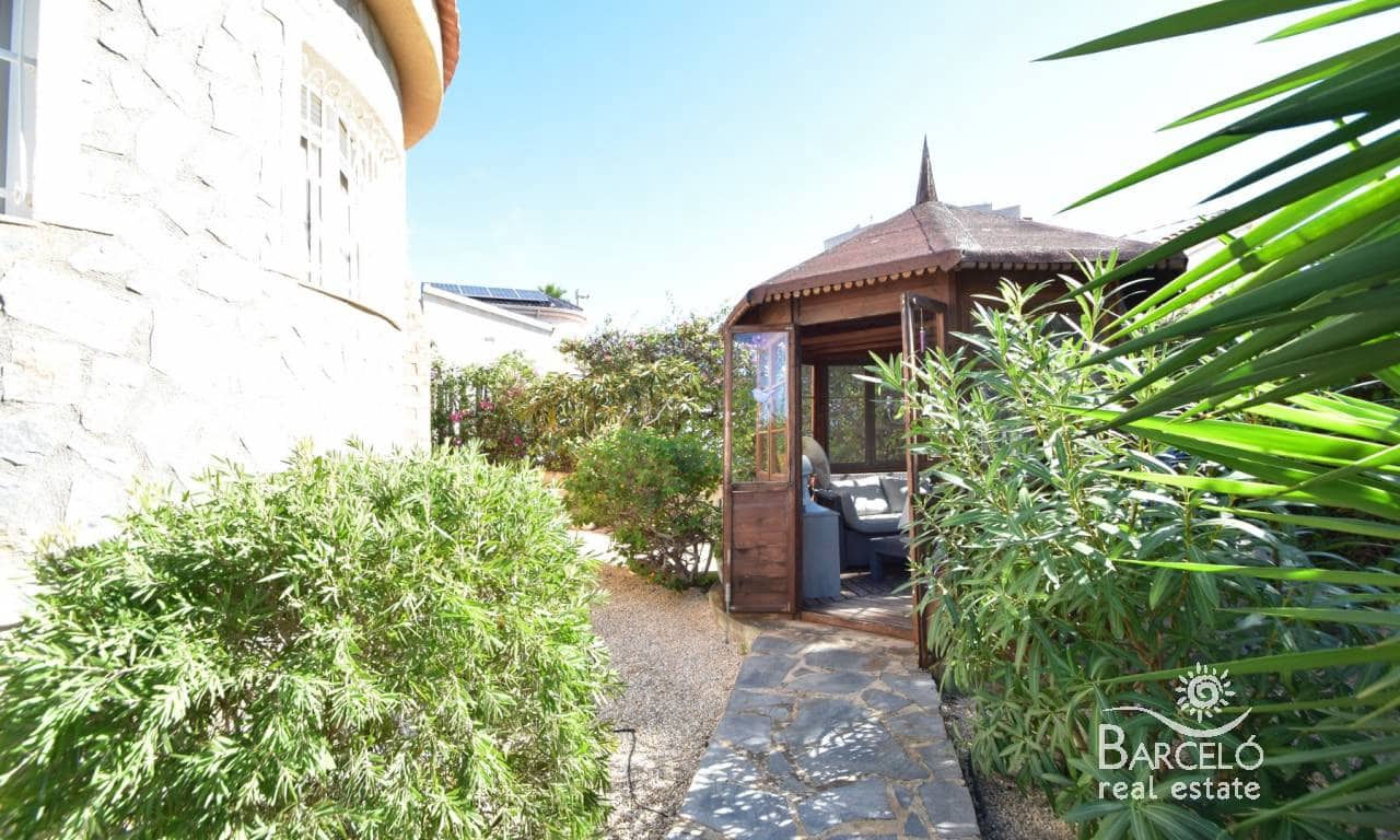 3 slaapkamer Villa te koop in Lo Pepin met zwembad garage - € 378.000 (Ref: 10169420)