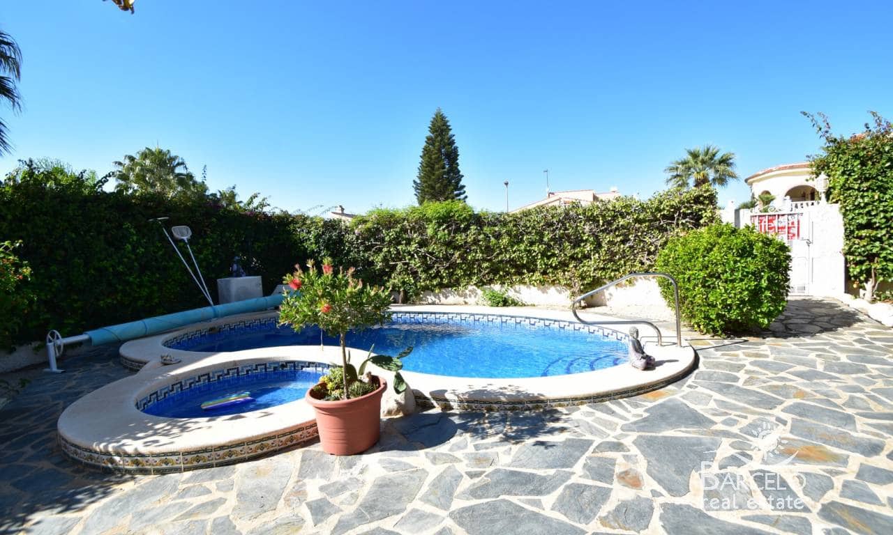 3 slaapkamer Villa te koop in Lo Pepin met zwembad garage - € 378.000 (Ref: 10169420)