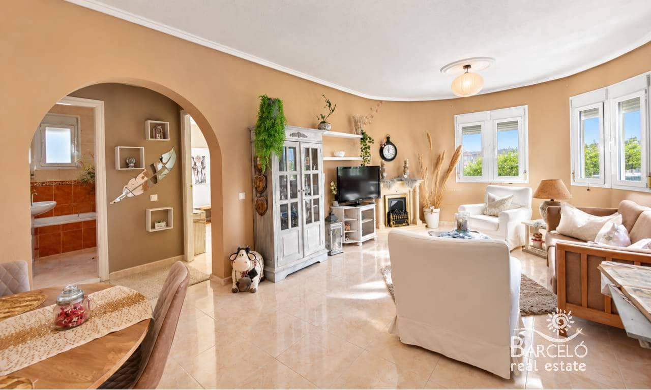3 slaapkamer Villa te koop in Lo Pepin met zwembad garage - € 378.000 (Ref: 10169420)