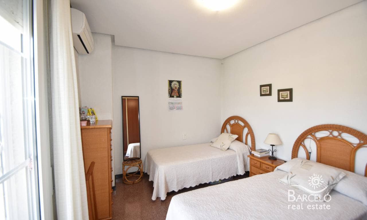 4 soveværelse Finca/Landehus til salg i Elche / Elx med swimmingpool garage - € 375.000 (Ref: 4691046)