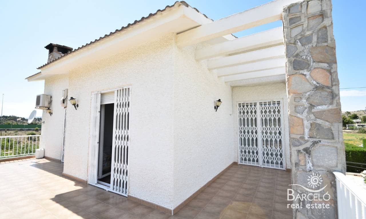 4 soveværelse Finca/Landehus til salg i Elche / Elx med swimmingpool garage - € 375.000 (Ref: 4691046)