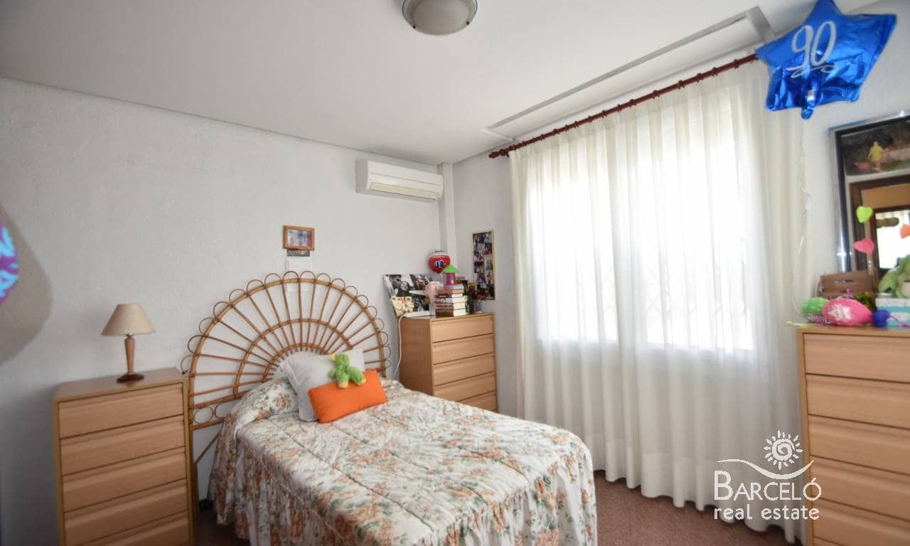 4 soveværelse Finca/Landehus til salg i Elche / Elx med swimmingpool garage - € 375.000 (Ref: 4691046)