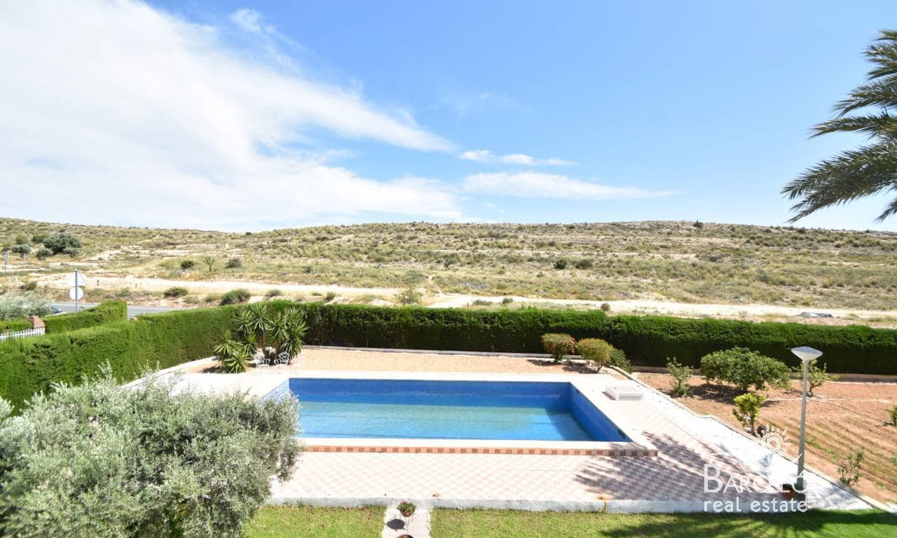 4 soveværelse Finca/Landehus til salg i Elche / Elx med swimmingpool garage - € 375.000 (Ref: 4691046)