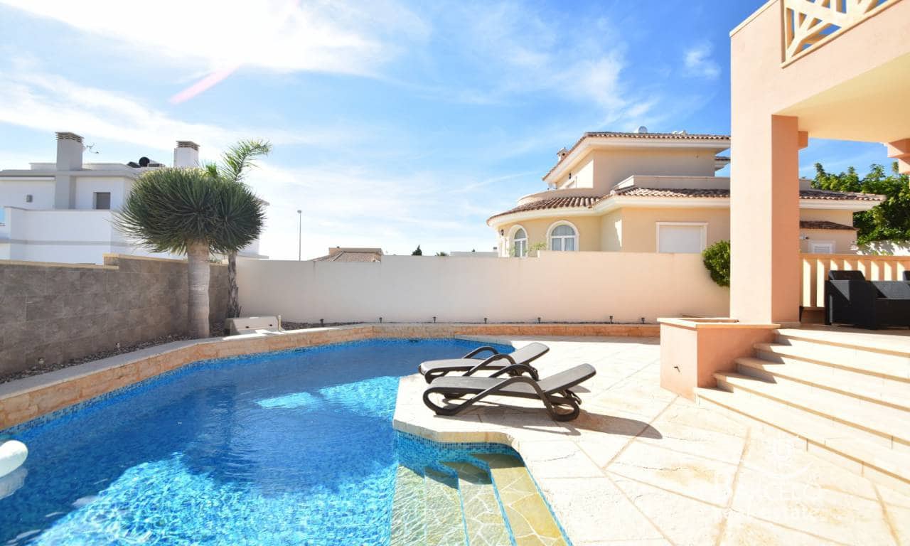 4 Zimmer Villa zu verkaufen in Ciudad Quesada mit Pool - 520.000 € (Ref: 4922464)