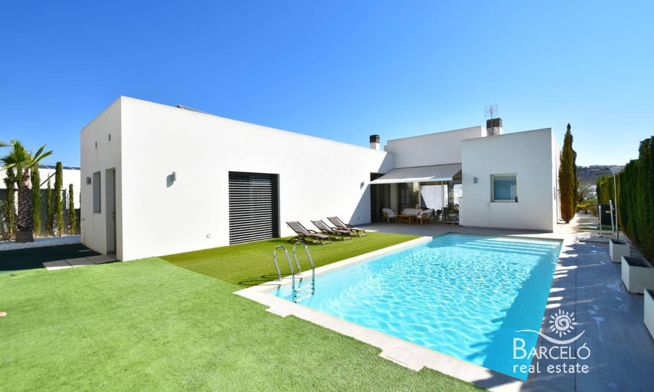 3 Zimmer Villa zu verkaufen in Benijofar mit Pool - 540.000 € (Ref: 5565835)