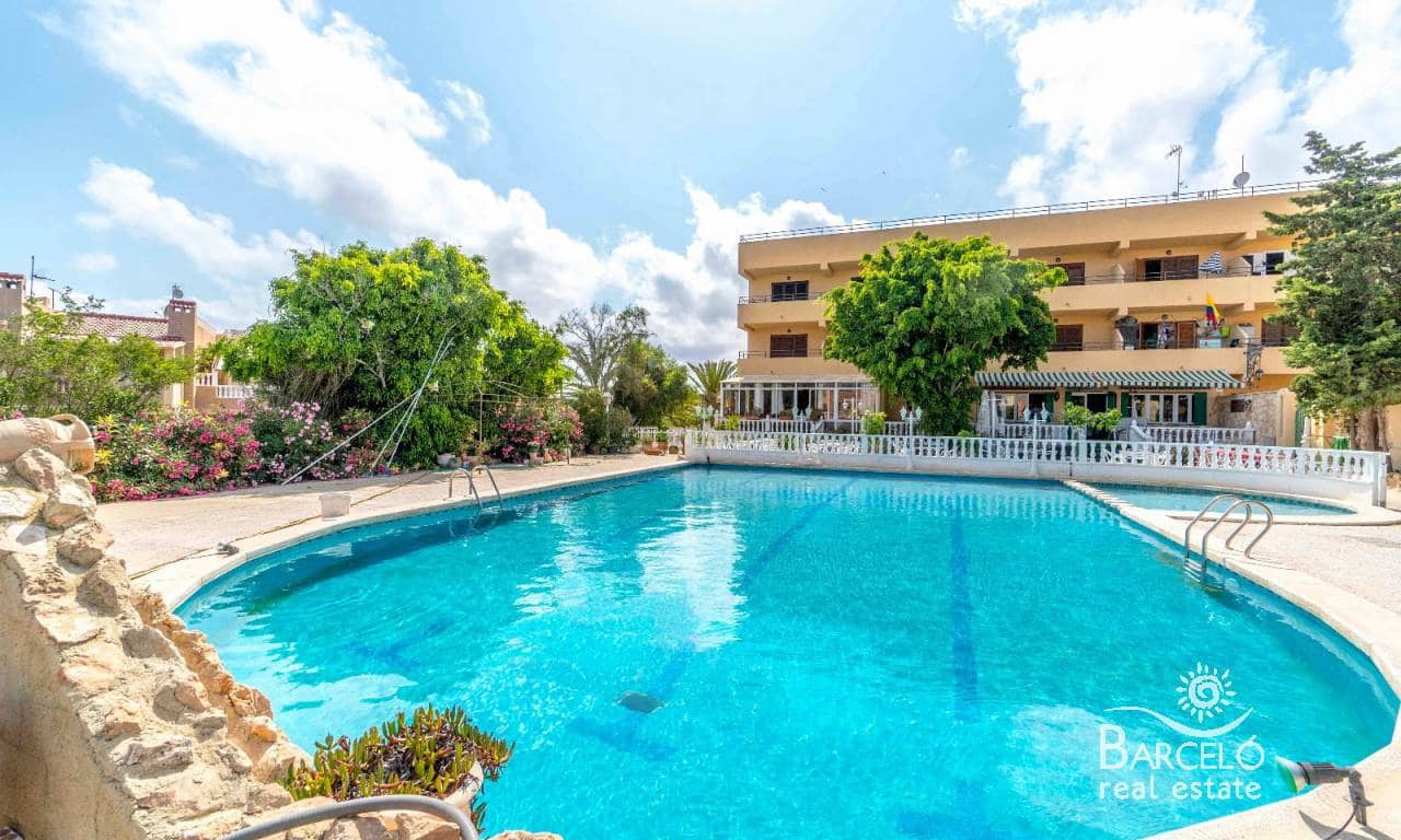 Erhverv til salg i Torrevieja med swimmingpool - € 700.000 (Ref: 6258194)