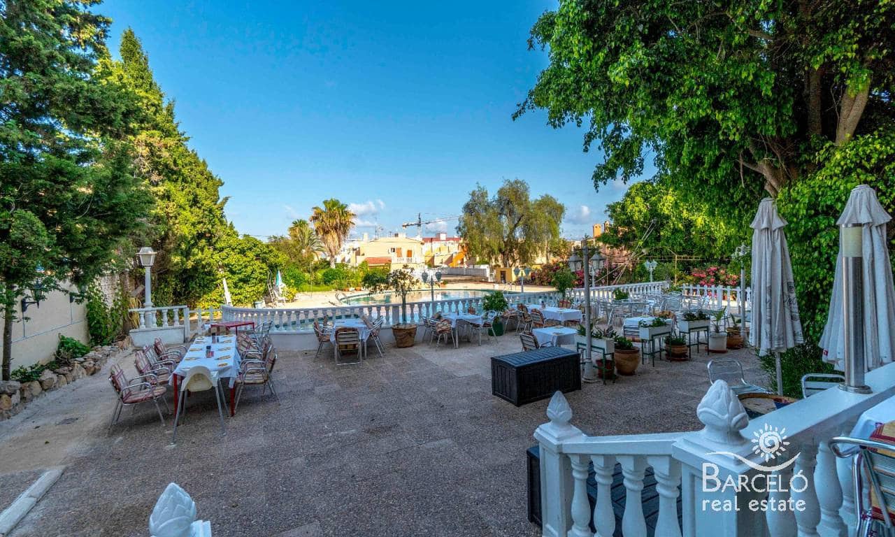 Erhverv til salg i Torrevieja med swimmingpool - € 700.000 (Ref: 6258194)