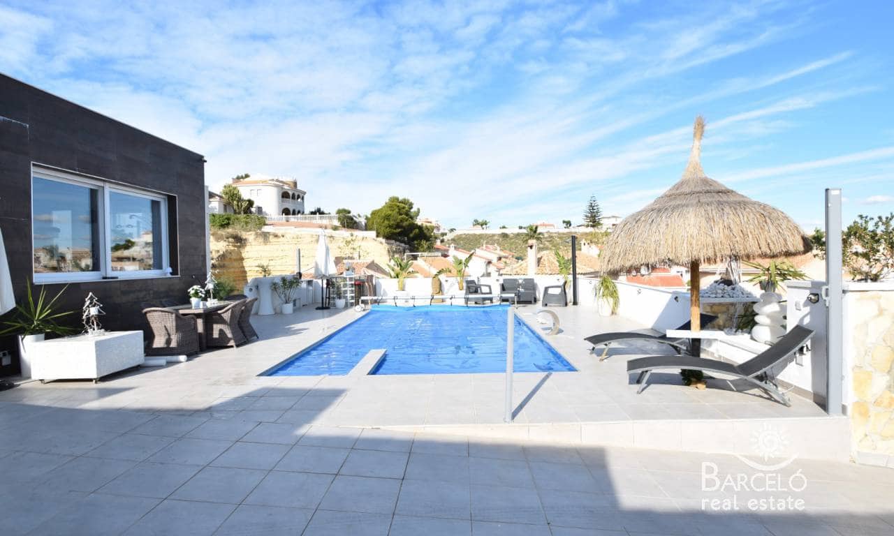 5 sypialnia Willa na sprzedaż w Ciudad Quesada z basenem garażem - 625 000 € (Ref: 6480485)