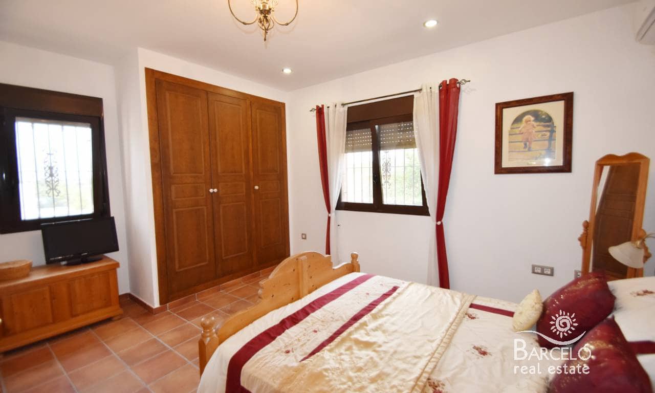 4 chambre Finca/Maison de Campagne à vendre à Bigastro avec piscine garage - 595 000 € (Ref: 7181629)