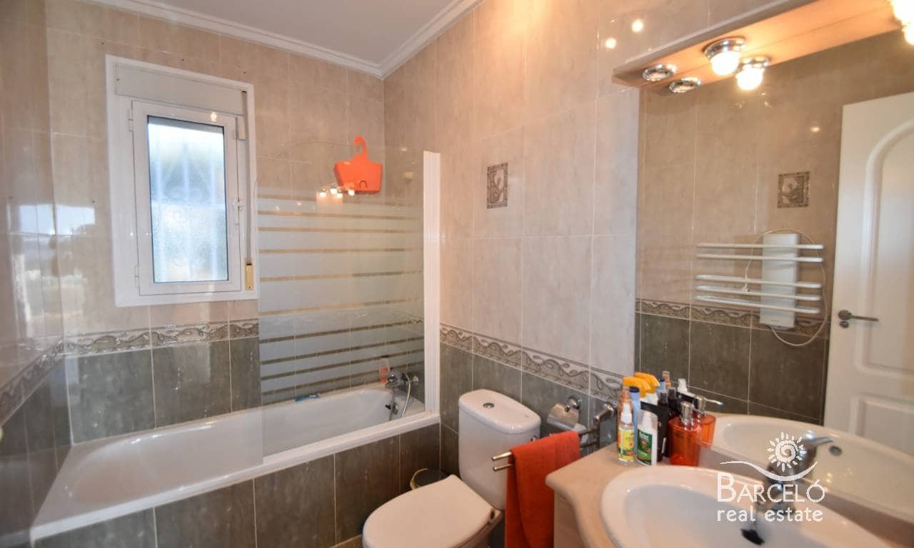 3 sypialnia Willa na sprzedaż w Lo Pepin z basenem garażem - 489 000 € (Ref: 7258428)