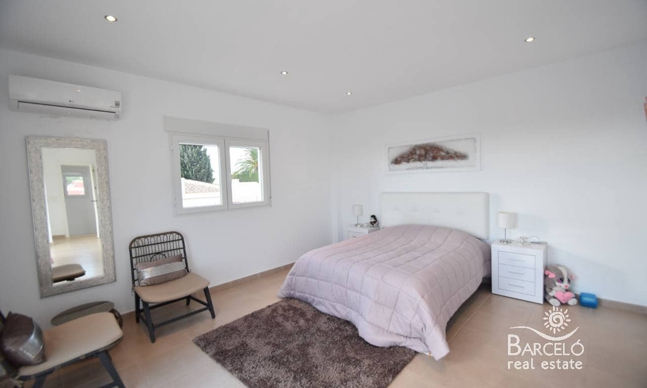 3 sypialnia Willa na sprzedaż w Lo Pepin z basenem garażem - 489 000 € (Ref: 7258428)