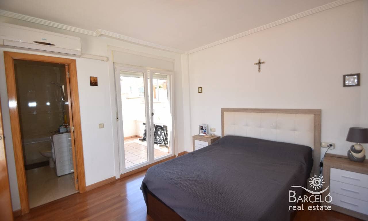 3 soverom Villa til salgs i Ciudad Quesada med svømmebasseng garasje - € 299 000 (Ref: 8247290)