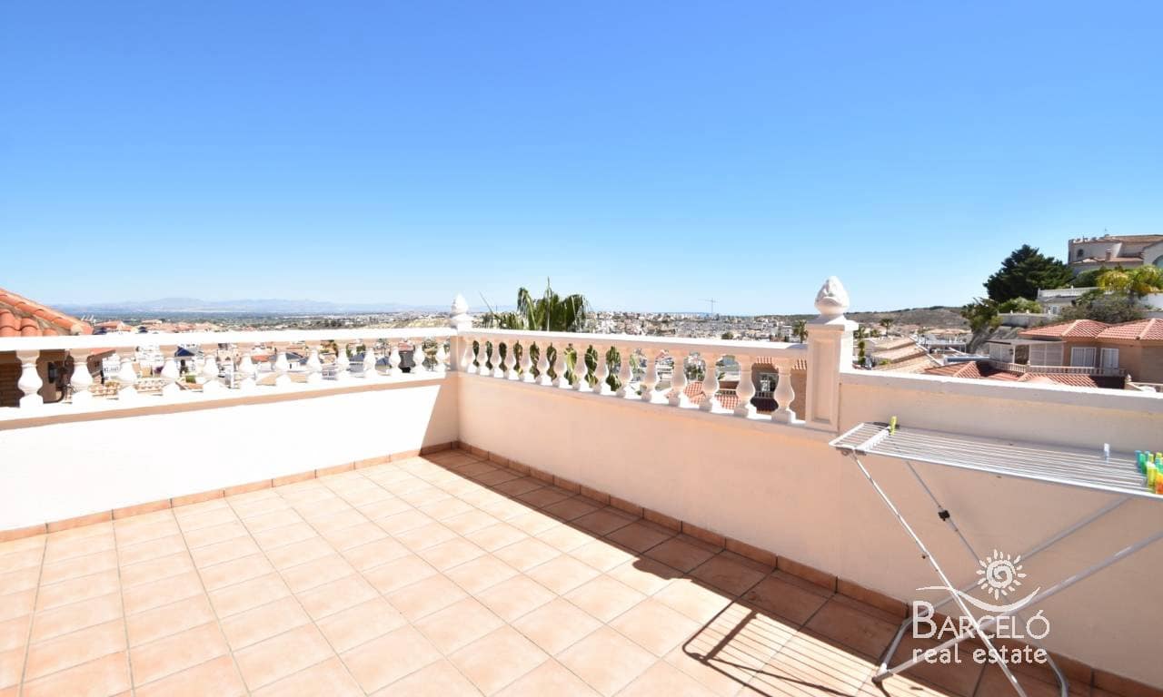 3 soverom Villa til salgs i Ciudad Quesada med svømmebasseng garasje - € 299 000 (Ref: 8247290)