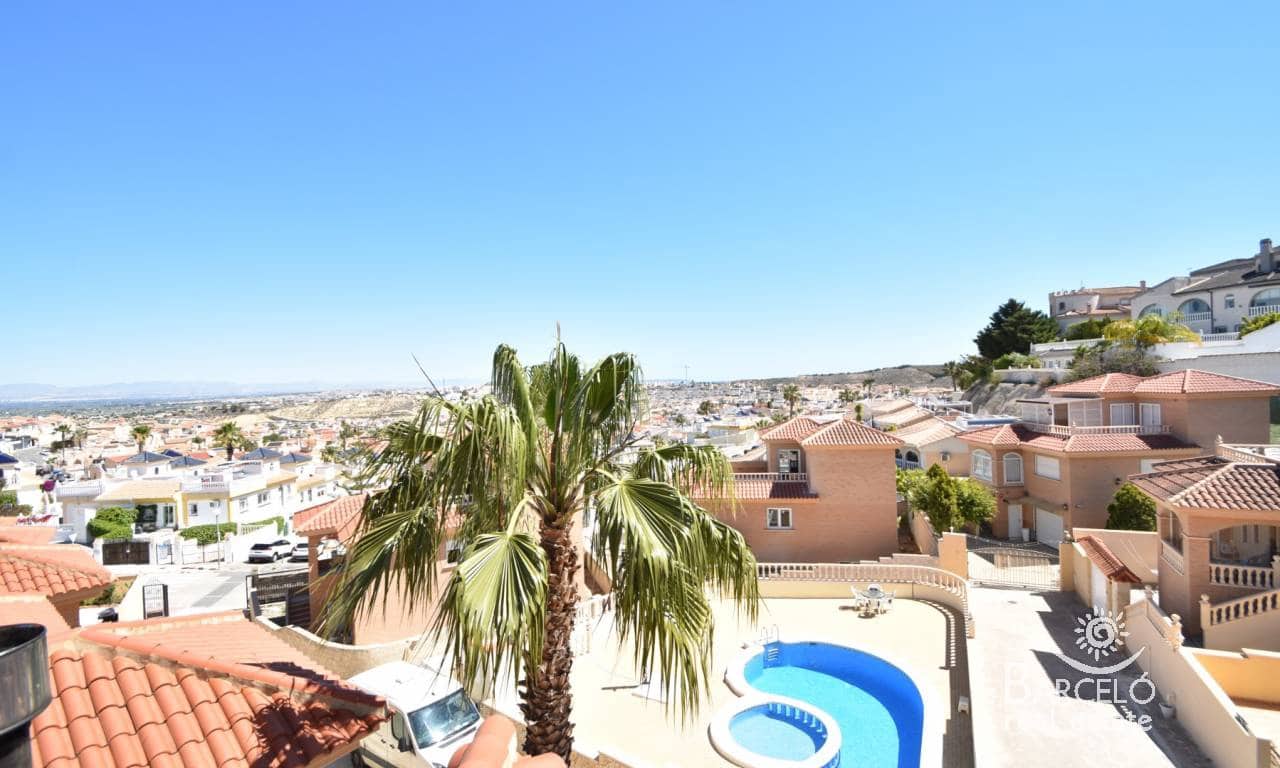 3 soverom Villa til salgs i Ciudad Quesada med svømmebasseng garasje - € 299 000 (Ref: 8247290)