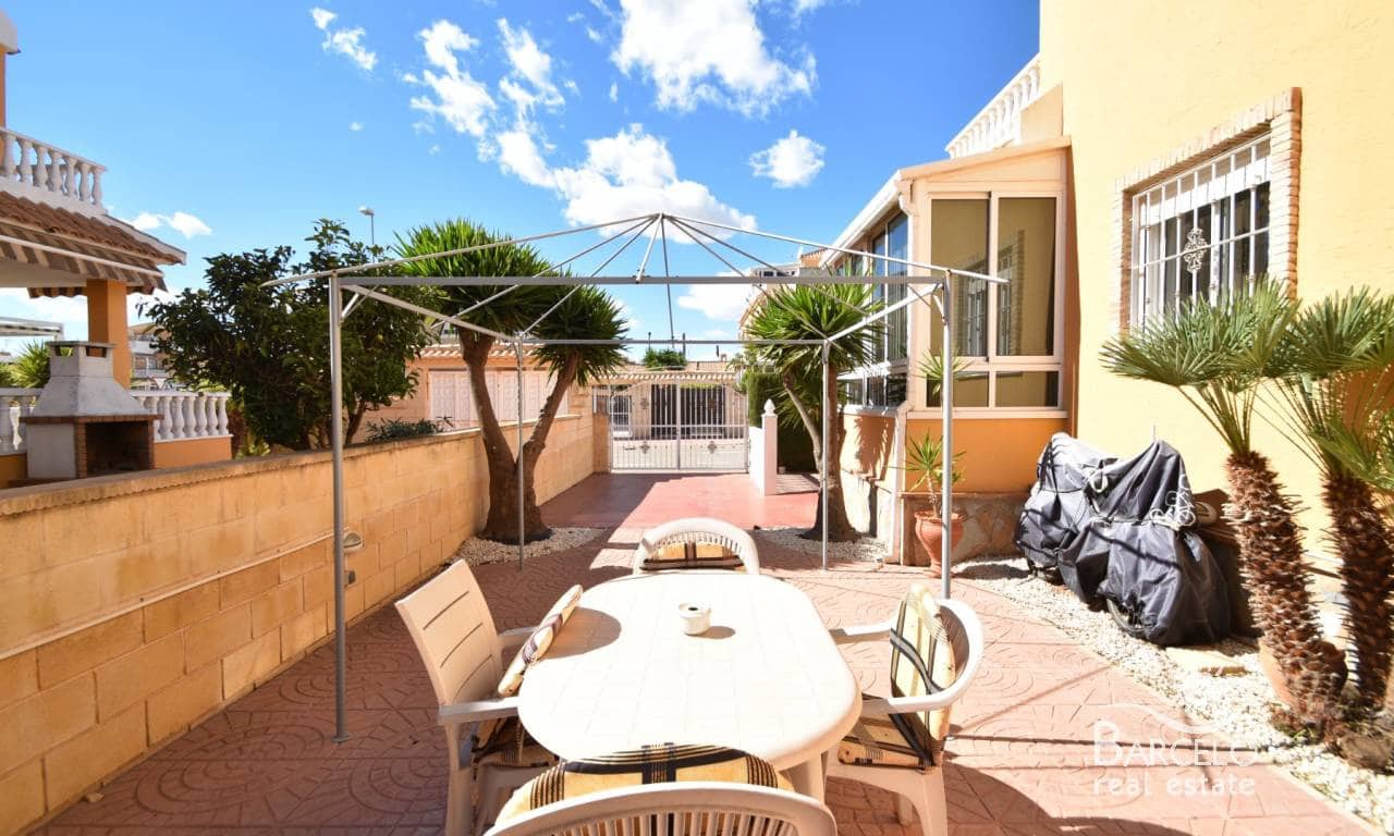 3 bedroom Villa for sale in Ciudad Quesada, Rojales with pool garage