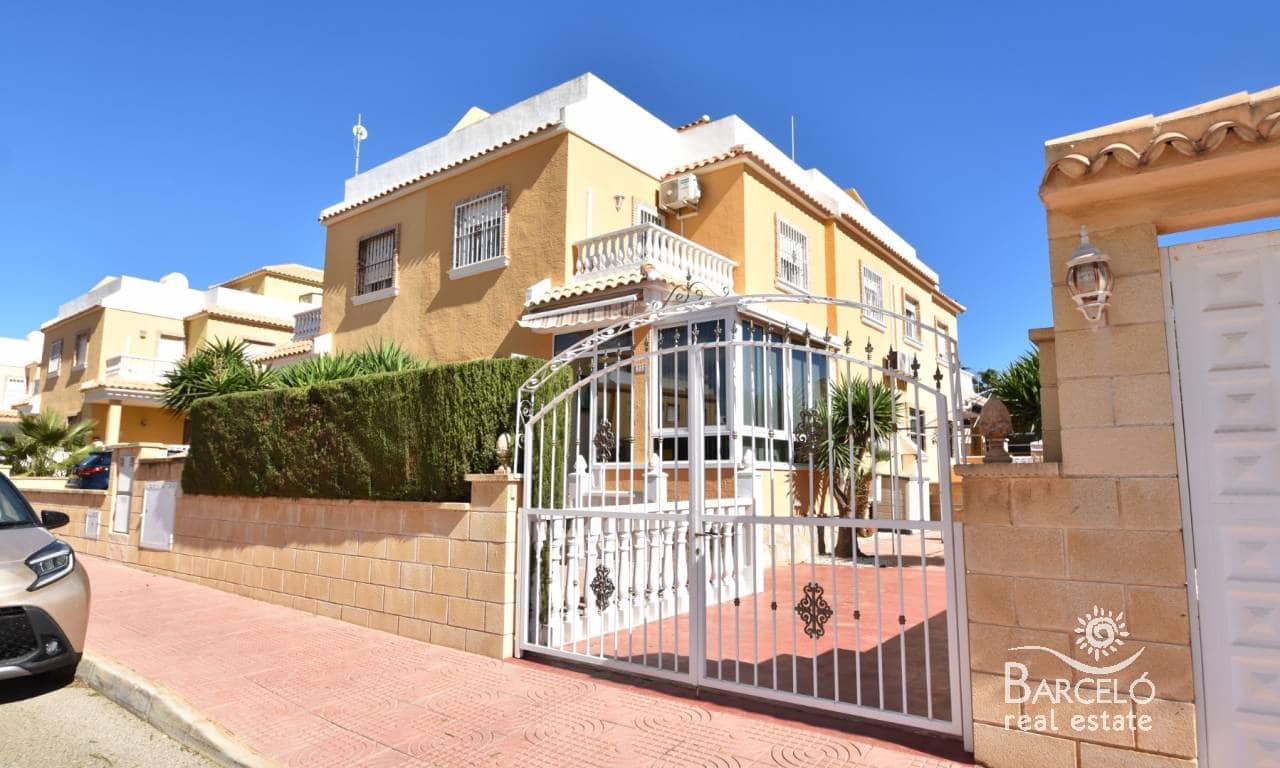 3 bedroom Villa for sale in Ciudad Quesada, Rojales with pool garage