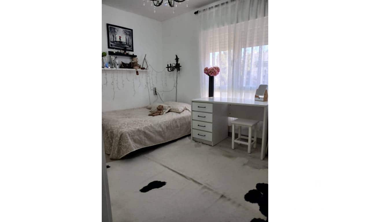 3 bedroom Apartment for sale in Guardamar del Segura - € 189,000 (Ref: 8621013)