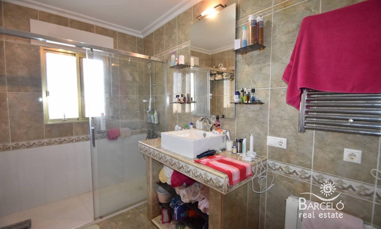 5 soverom Villa til salgs i Ciudad Quesada med svømmebasseng garasje - € 680 000 (Ref: 8657632)