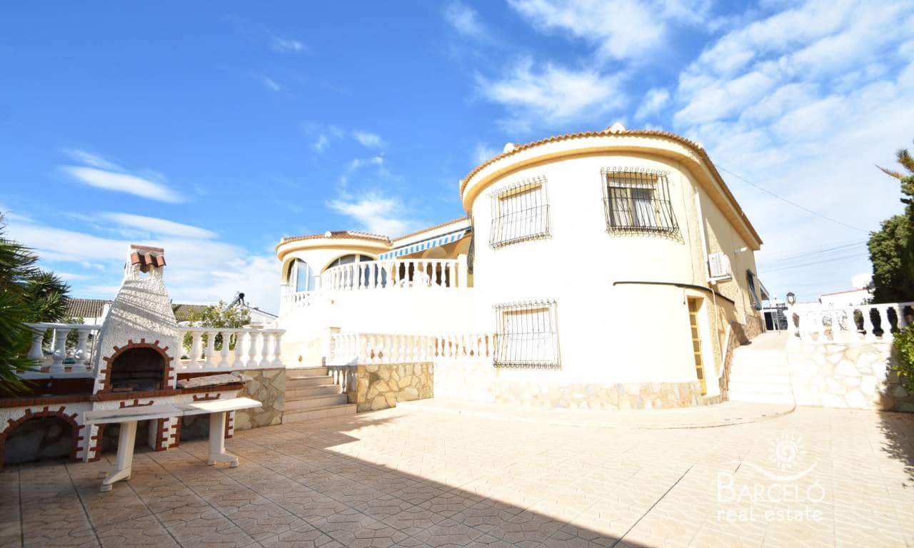 5 soverom Villa til salgs i Ciudad Quesada med svømmebasseng garasje - € 680 000 (Ref: 8657632)