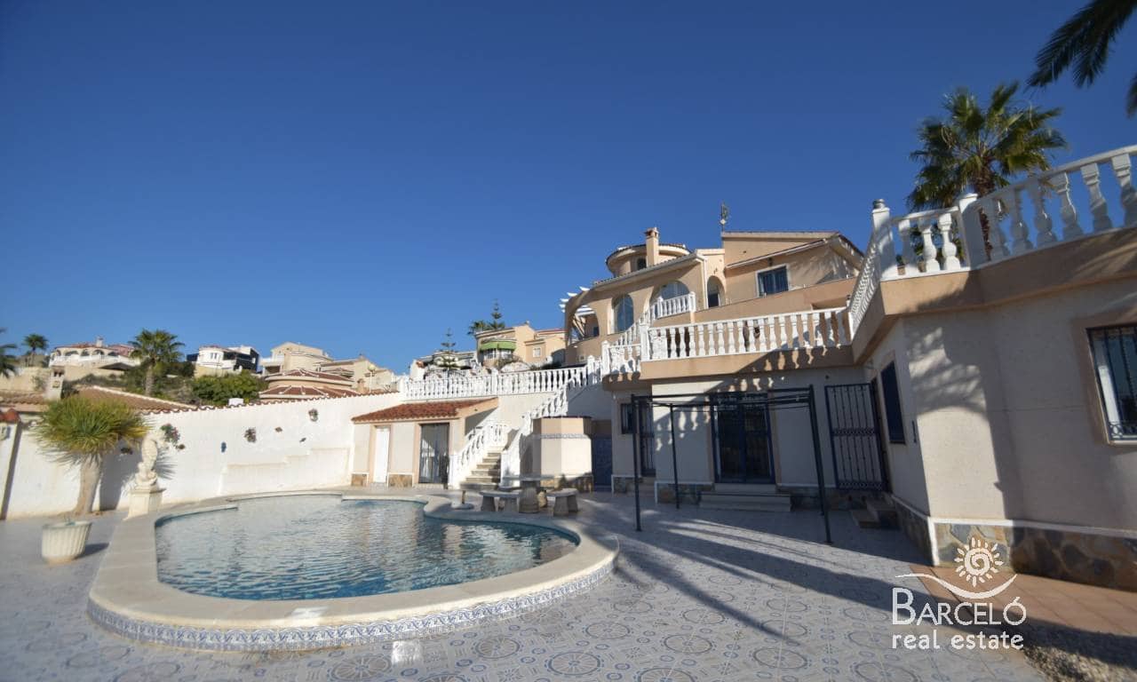 5 soverom Villa til salgs i Ciudad Quesada med svømmebasseng garasje - € 625 000 (Ref: 8788789)