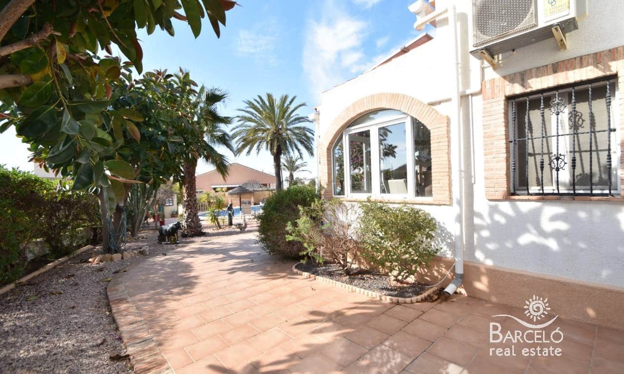 3 bedroom Villa for sale in Ciudad Quesada with pool garage - € 669,500 (Ref: 8790147)