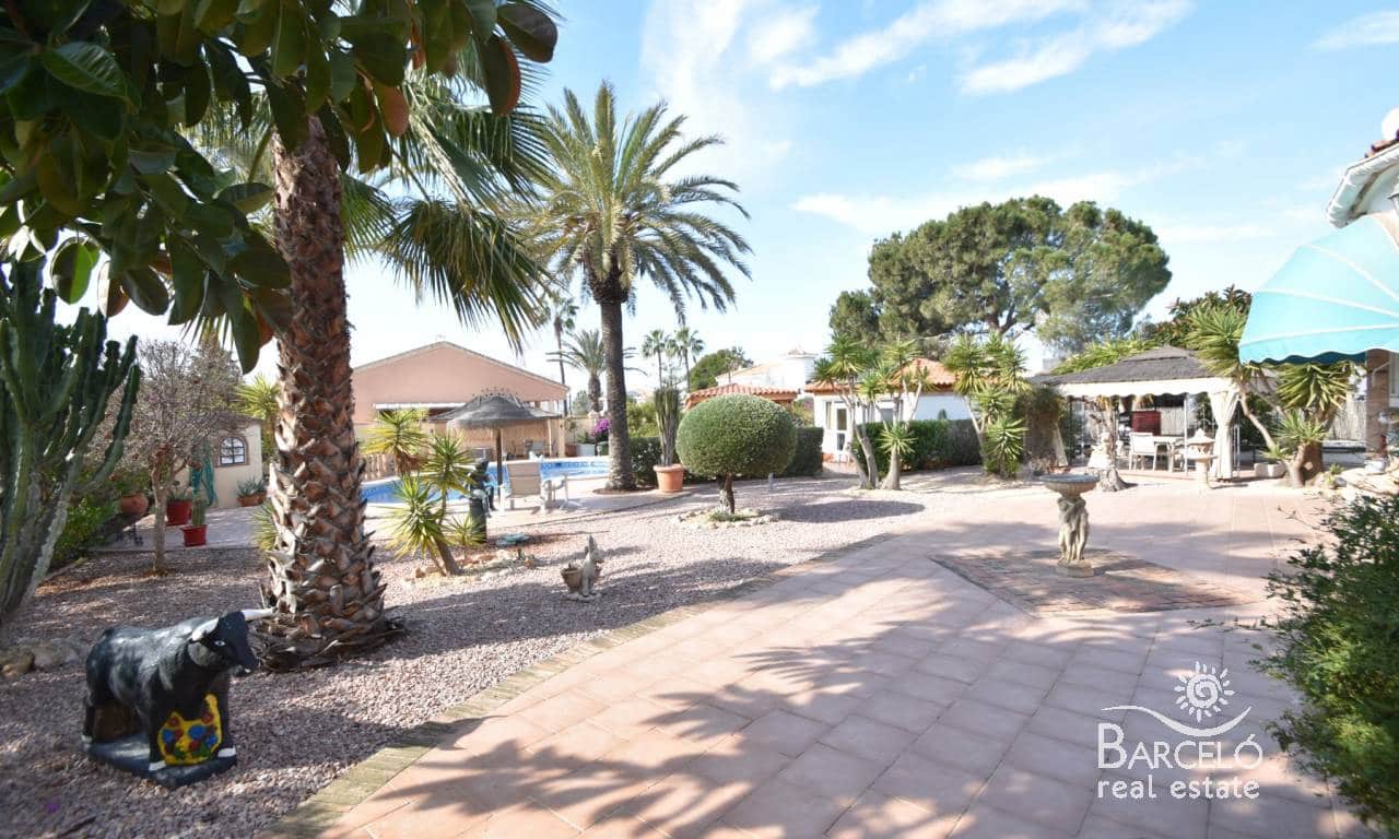 3 bedroom Villa for sale in Ciudad Quesada with pool garage - € 669,500 (Ref: 8790147)