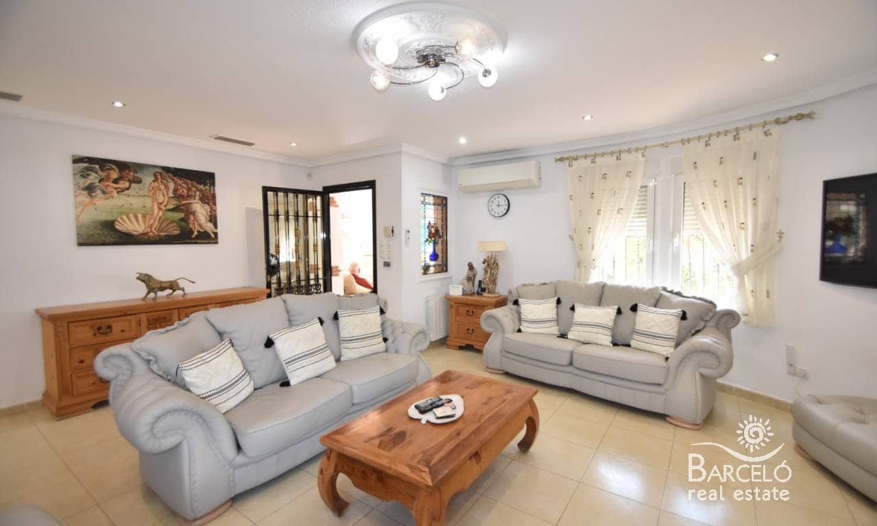 3 bedroom Villa for sale in Ciudad Quesada with pool garage - € 669,500 (Ref: 8790147)