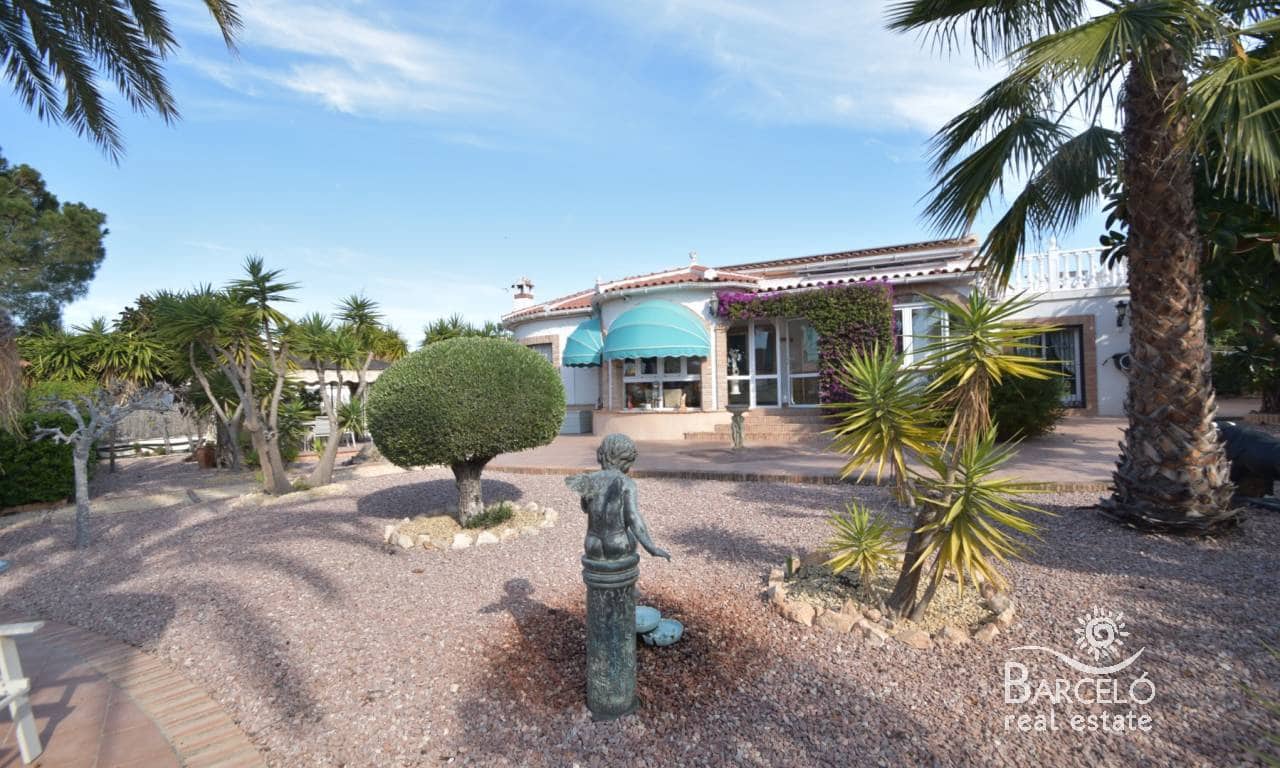 3 bedroom Villa for sale in Ciudad Quesada with pool garage - € 669,500 (Ref: 8790147)