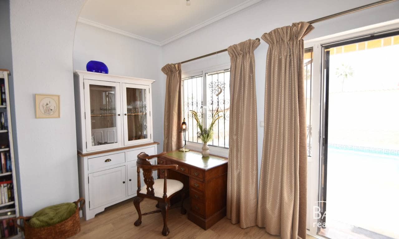 4 sypialnia Willa na sprzedaż w Pueblo Bravo z basenem garażem - 449 900 € (Ref: 8837904)