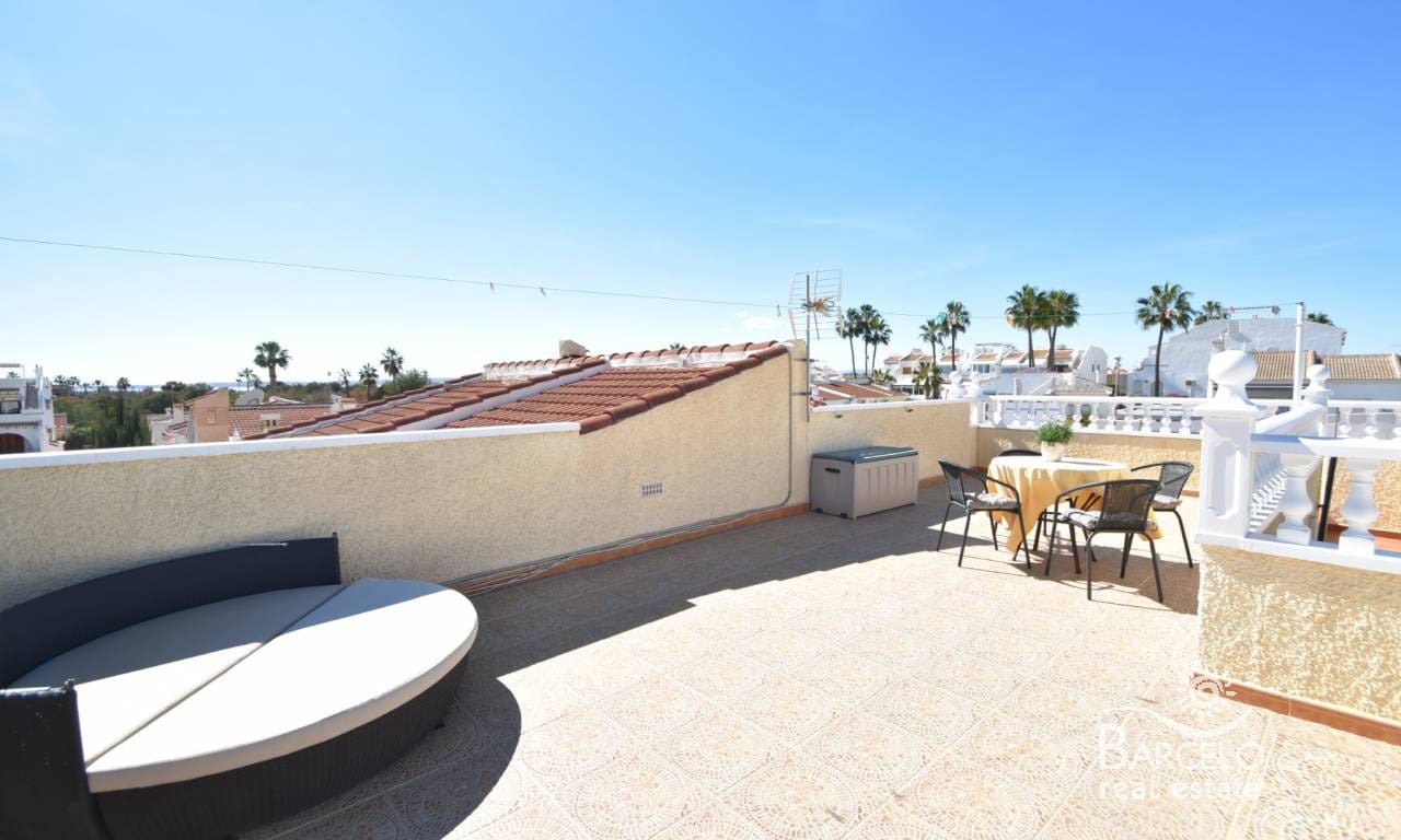 4 sypialnia Willa na sprzedaż w Pueblo Bravo z basenem garażem - 449 900 € (Ref: 8837904)